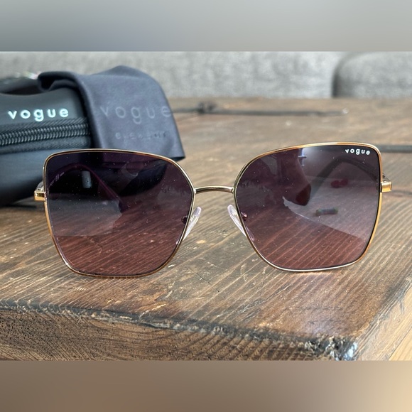 Vogue Accessories - Vogue Sunglasses - Gold Frame with Brown Lenses